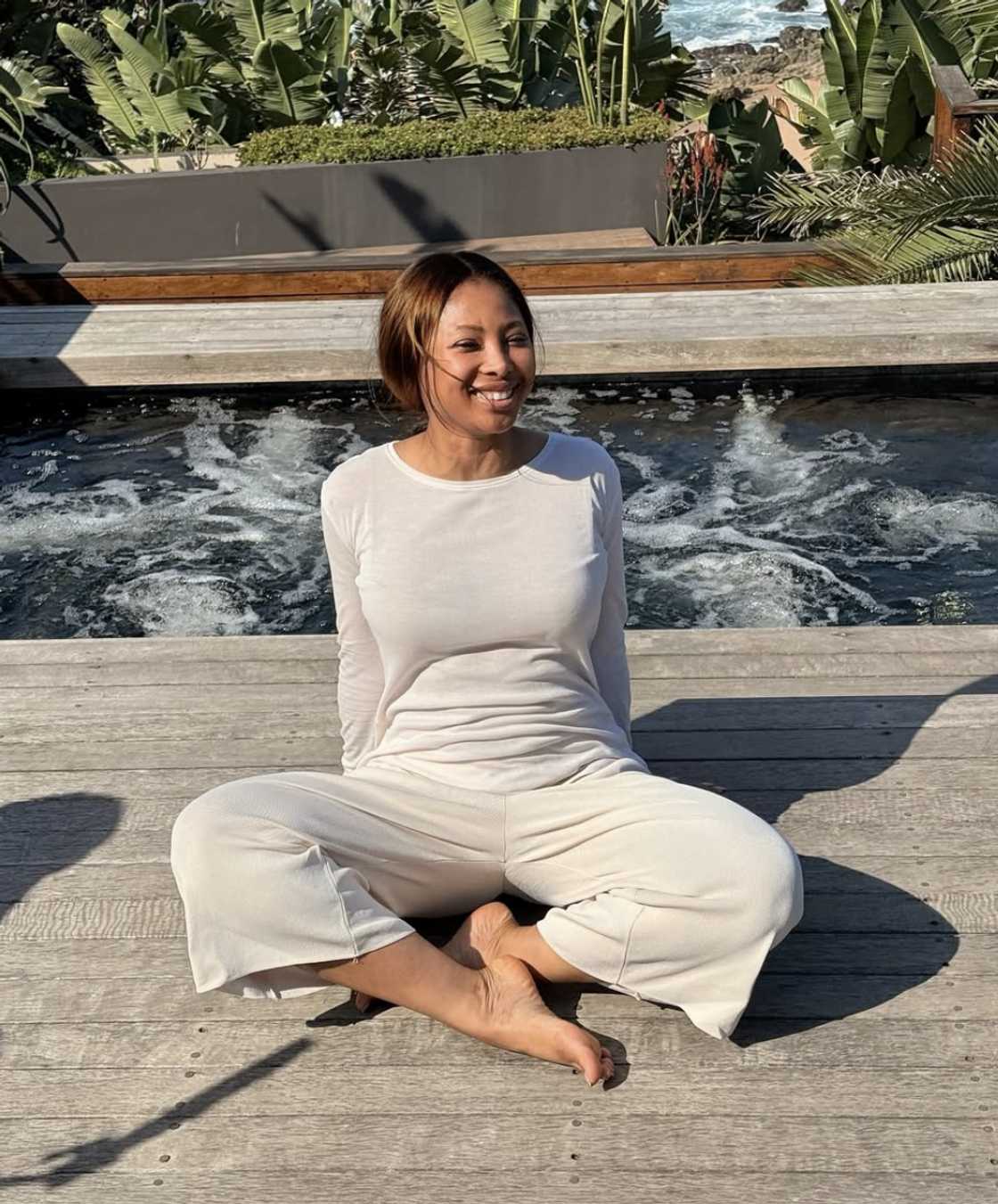 Fans declared their support for Enhle Mbali
