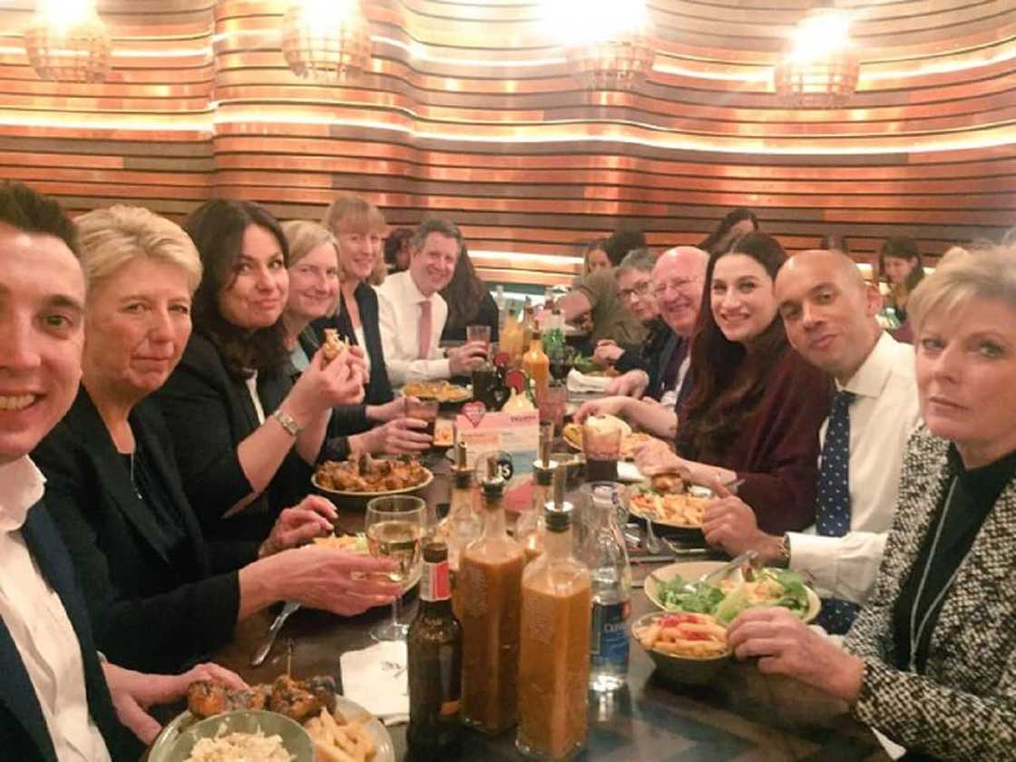 Is Nando's open in the UK? Is Nando's open in the UK?