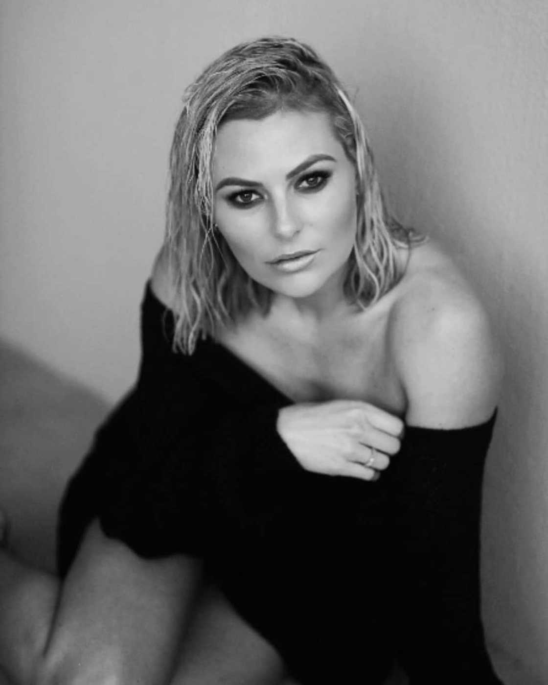 Karlien van Jaarsveld music