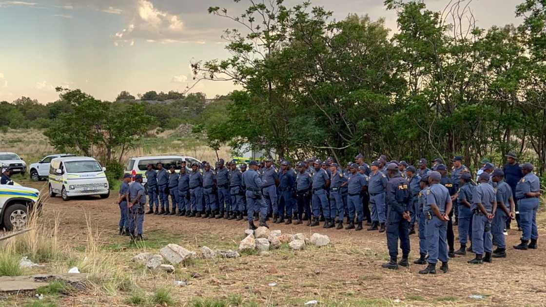 More police members are guarding General Mkhwanazi's house