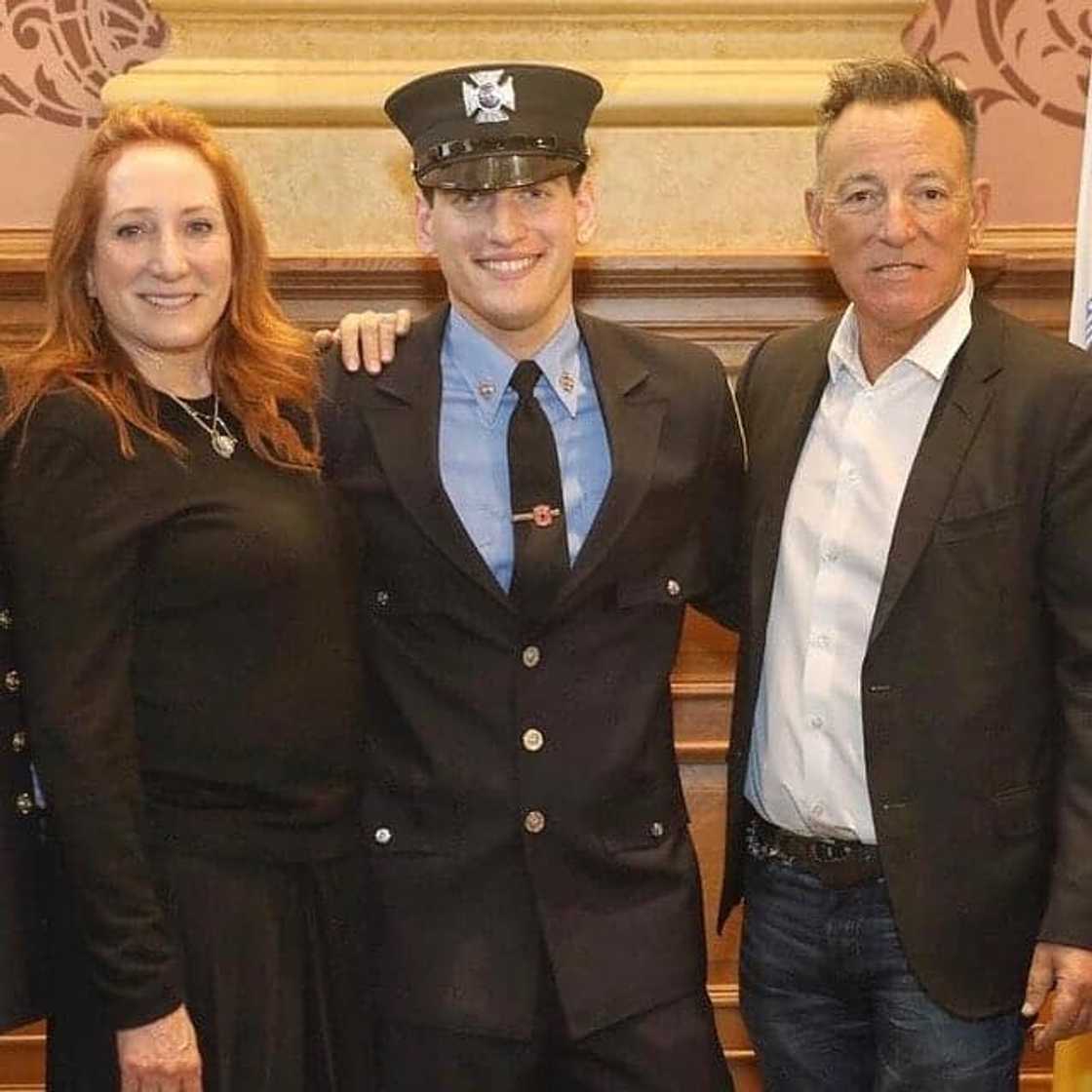 Sam Ryan Springsteen Sam Ryan Springsteen