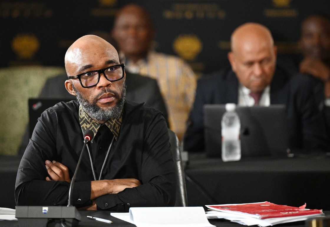 Vusimuzi "Cat" Matlala reportedly gave suspended EMPD Chief Julius Mkhwanazi money Vusimuzi "Cat" Matlala reportedly gave suspended EMPD Chief Julius Mkhwanazi money