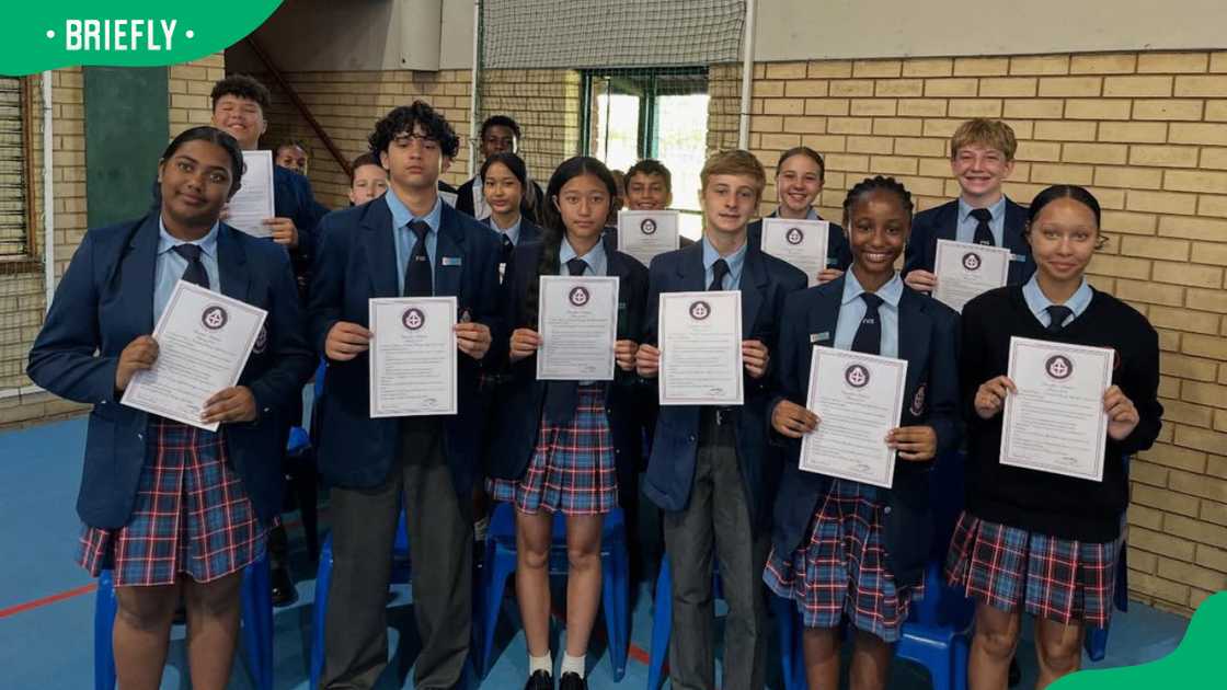 Newly inducted Grade 8 Junior Councillors