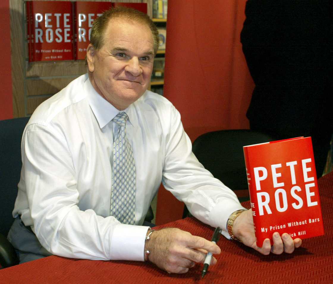 Pete Rose's book signing Pete Rose's book signing