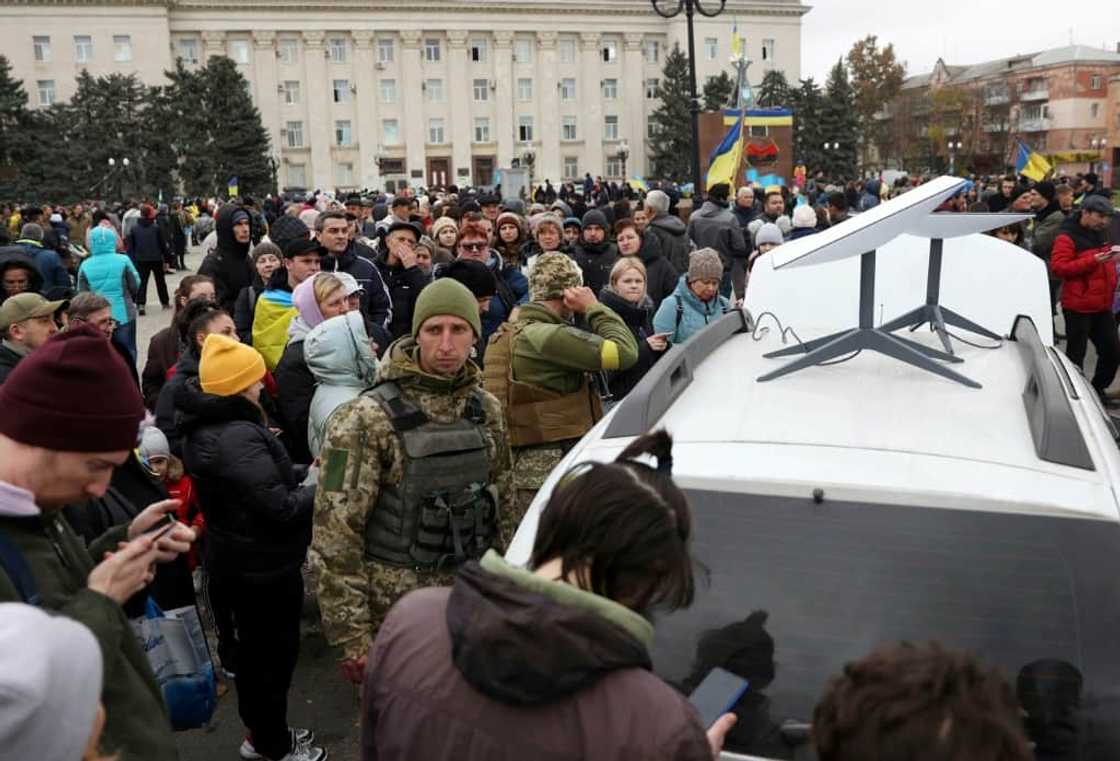 Kherson's residents are flocking to Starlink satellite dishes to tell their loved ones they are safe Kherson's residents are flocking to Starlink satellite dishes to tell their loved ones they are safe