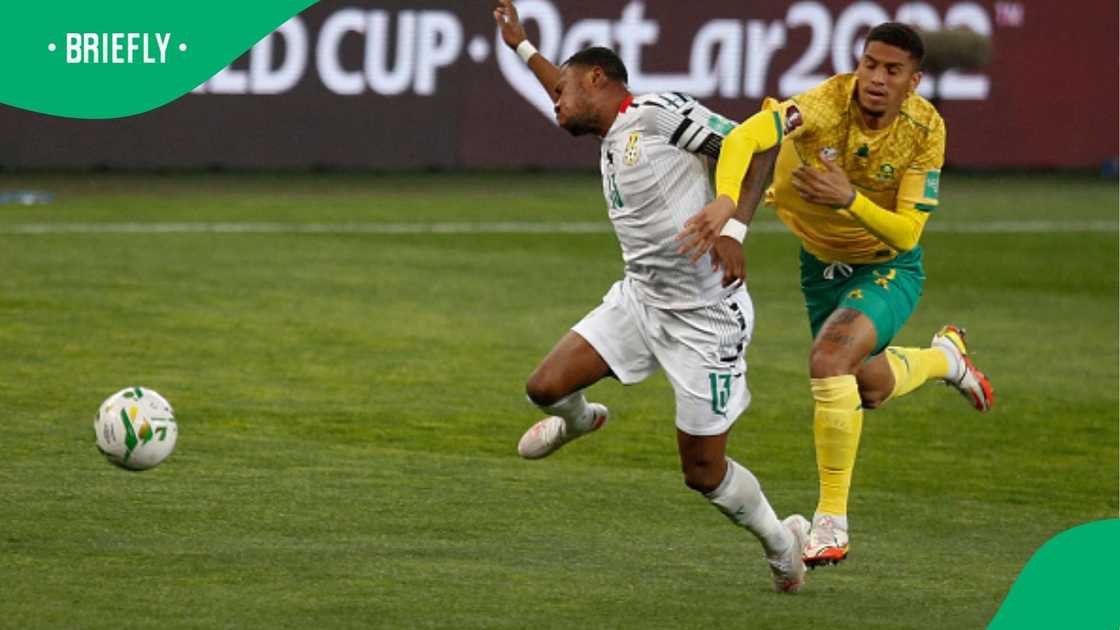 Rushine de Reuck leaves Mamelodi Sundowns for Europe on loan. Rushine de Reuck leaves Mamelodi Sundowns for Europe on loan.