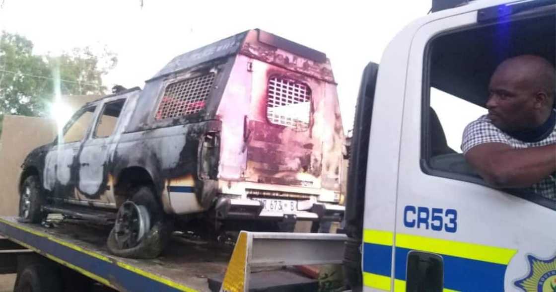 Cops attacked after trying to shut down unlicensed liquor outlet in Muldersdrift Cops attacked after trying to shut down unlicensed liquor outlet in Muldersdrift