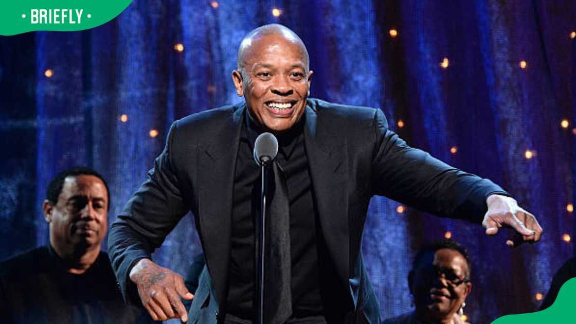 Dr. Dre onstage Dr. Dre onstage