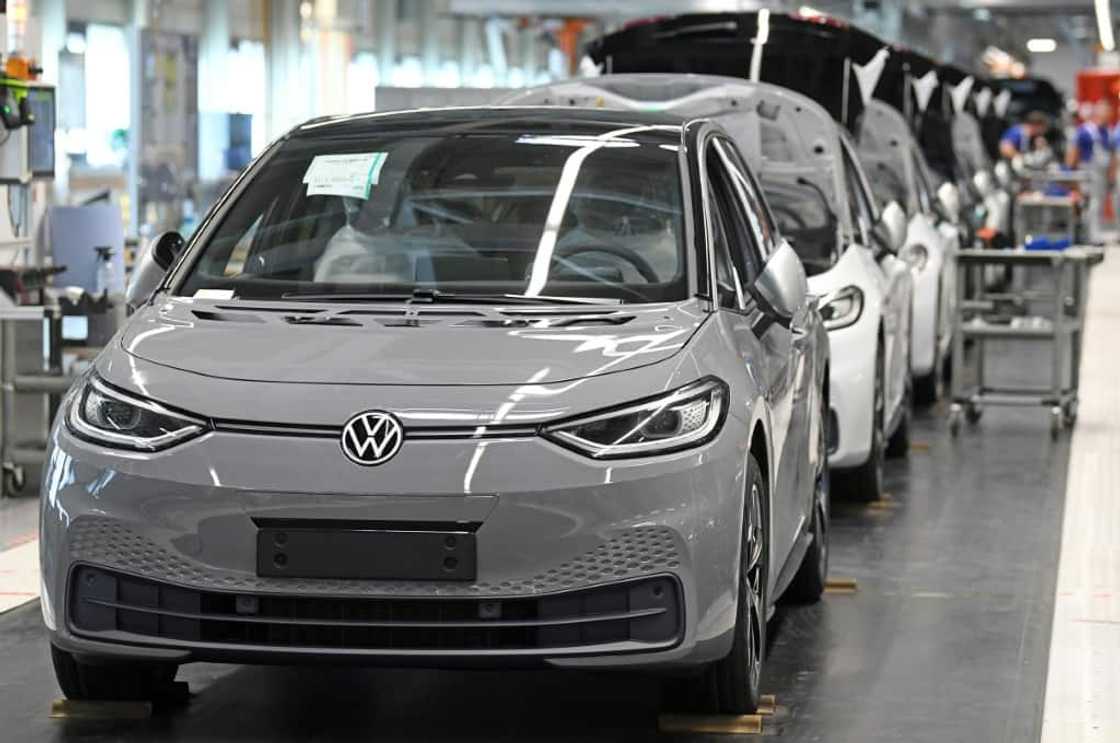 Around 35 Volkswagen electric cars are finished every day at the "Transparent Factory" in Dresden Around 35 Volkswagen electric cars are finished every day at the "Transparent Factory" in Dresden