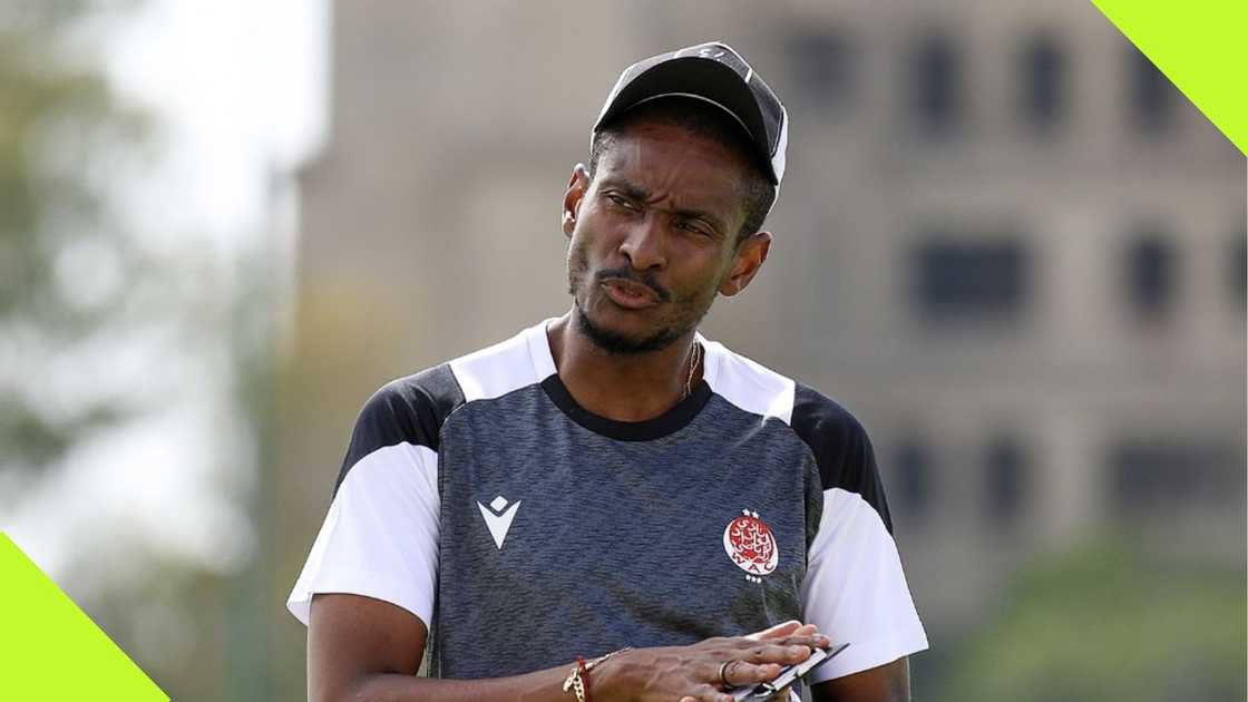 South African coach Rulani Mokwena issues an apology to Moroccan FA over his recent comments on bad officiating and playing in empty stadiums. Photo: @WACofficiel.