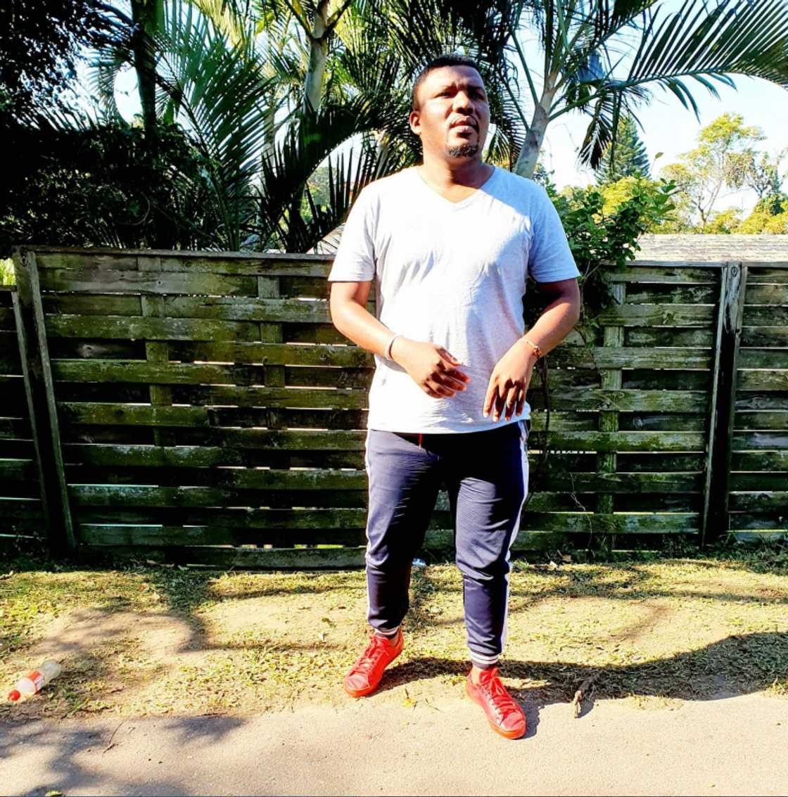 Njinji has passed away. Njinji has passed away.