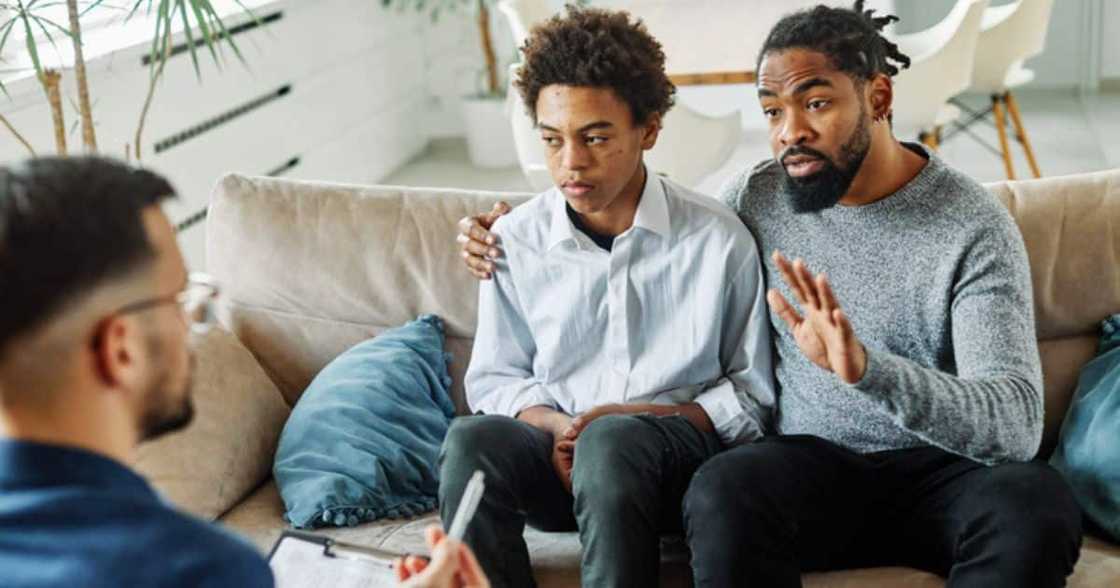 A middle child reached out to an expert for help after he felt unseen by his parents. A middle child reached out to an expert for help after he felt unseen by his parents.