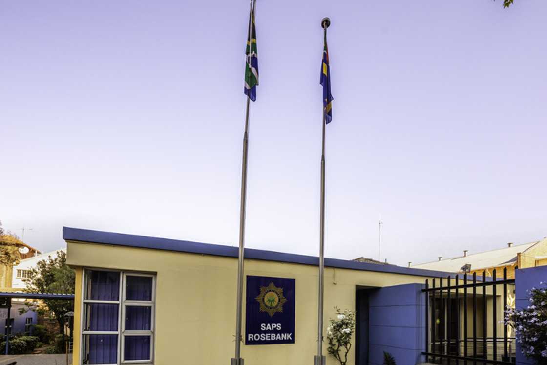 South Africans discussed SAPS South Africans discussed SAPS