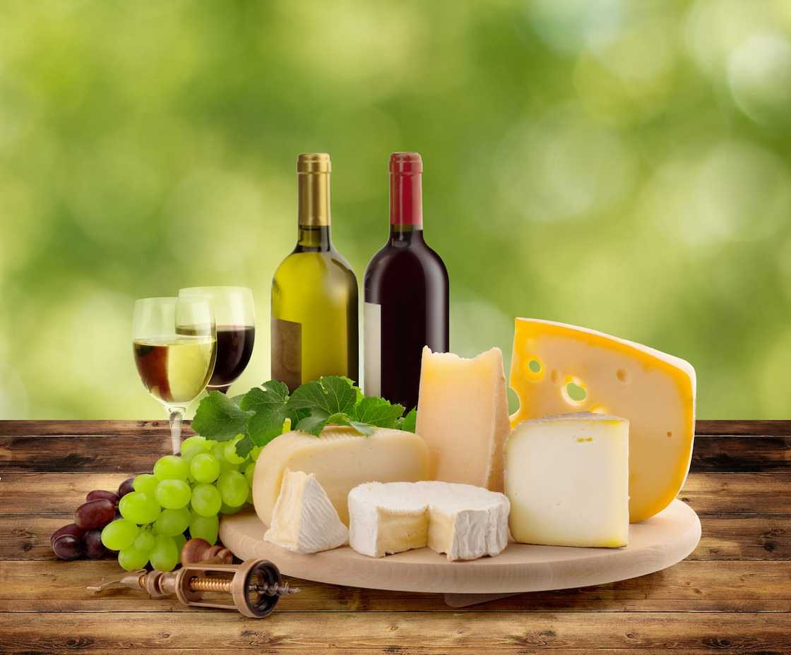 Italian wine and cheese extravaganza Italian wine and cheese extravaganza