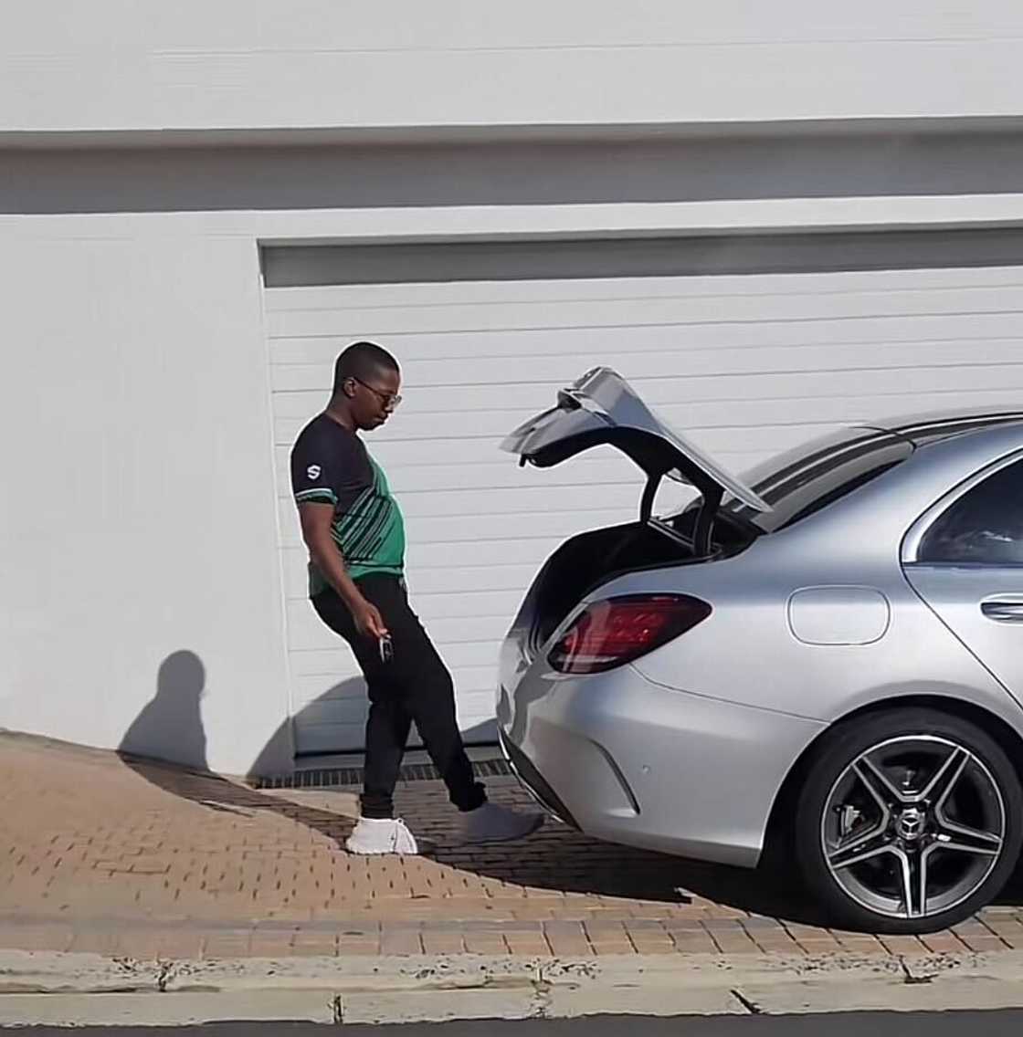 A Johannesburg man mocked Capetonians for the steep R22k price of a one-bedroom apartment. A Johannesburg man mocked Capetonians for the steep R22k price of a one-bedroom apartment.