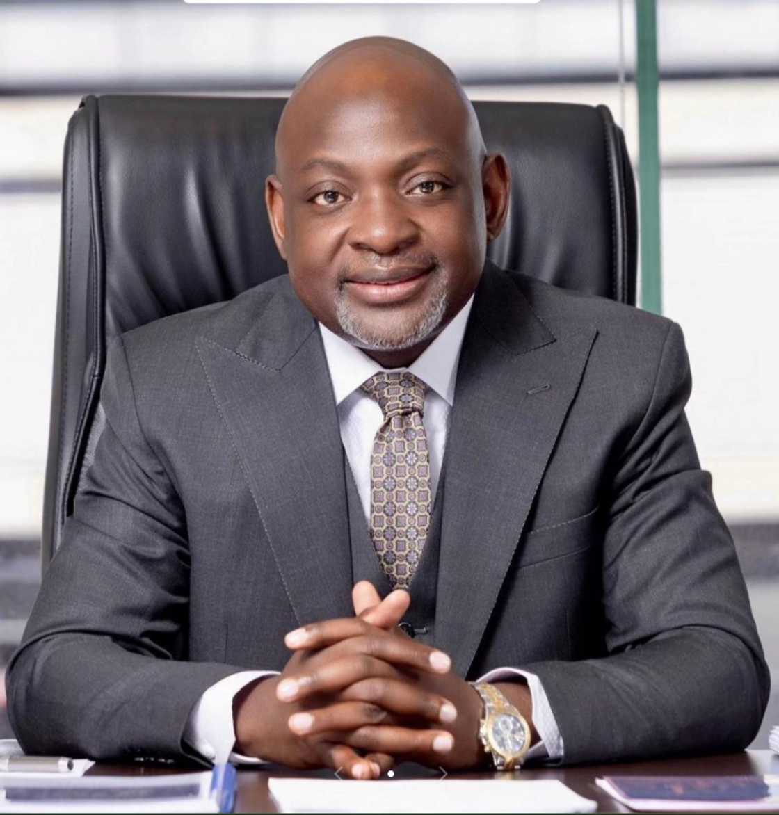 Others, however, felt the gifting was a publicity stunt after allegations of non-payments by his employees Others, however, felt the gifting was a publicity stunt after allegations of non-payments by his employees