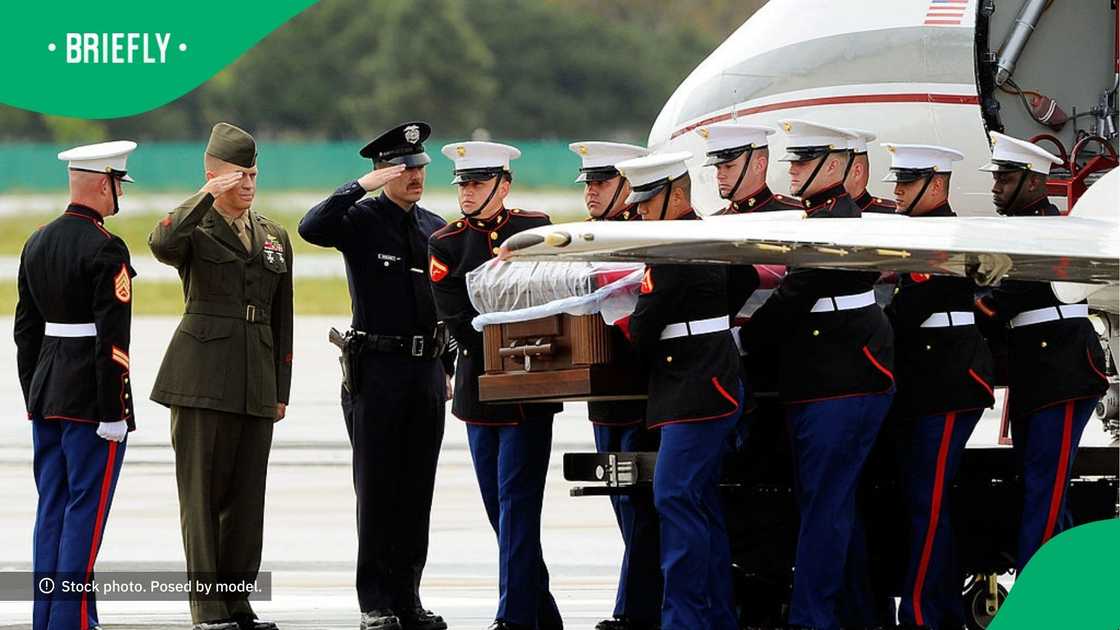 People amazed by Navy burial People amazed by Navy burial