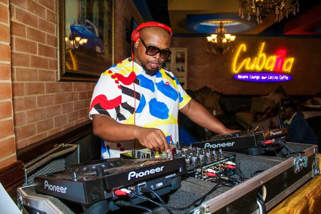 DJ Dimplez DJ Dimplez