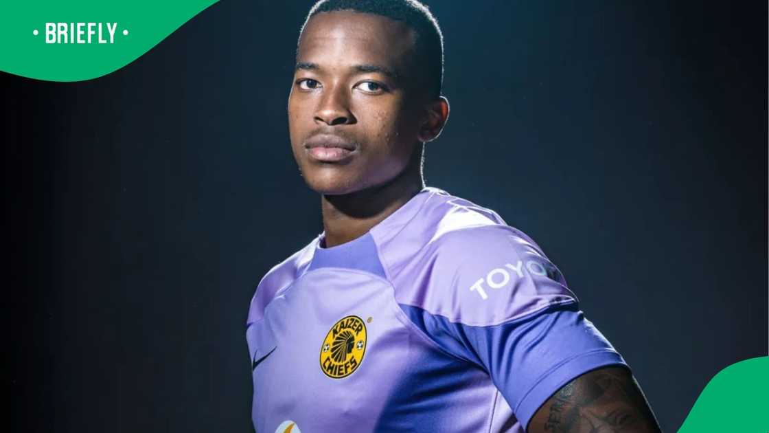 Aubrey Mathibe rates Bontle Molefe as one of the best goalkeepers in South Africa. Aubrey Mathibe rates Bontle Molefe as one of the best goalkeepers in South Africa.