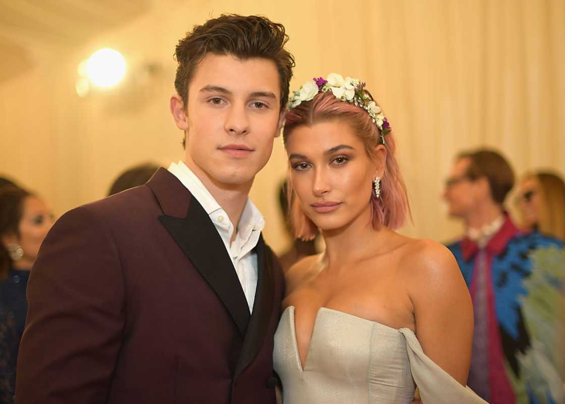Shawn Mendes and Hailey Baldwin Shawn Mendes and Hailey Baldwin