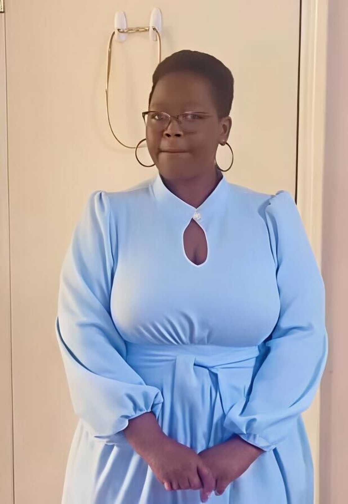 A woman tried on a dress which she ordered online and posed in a TikTok video.