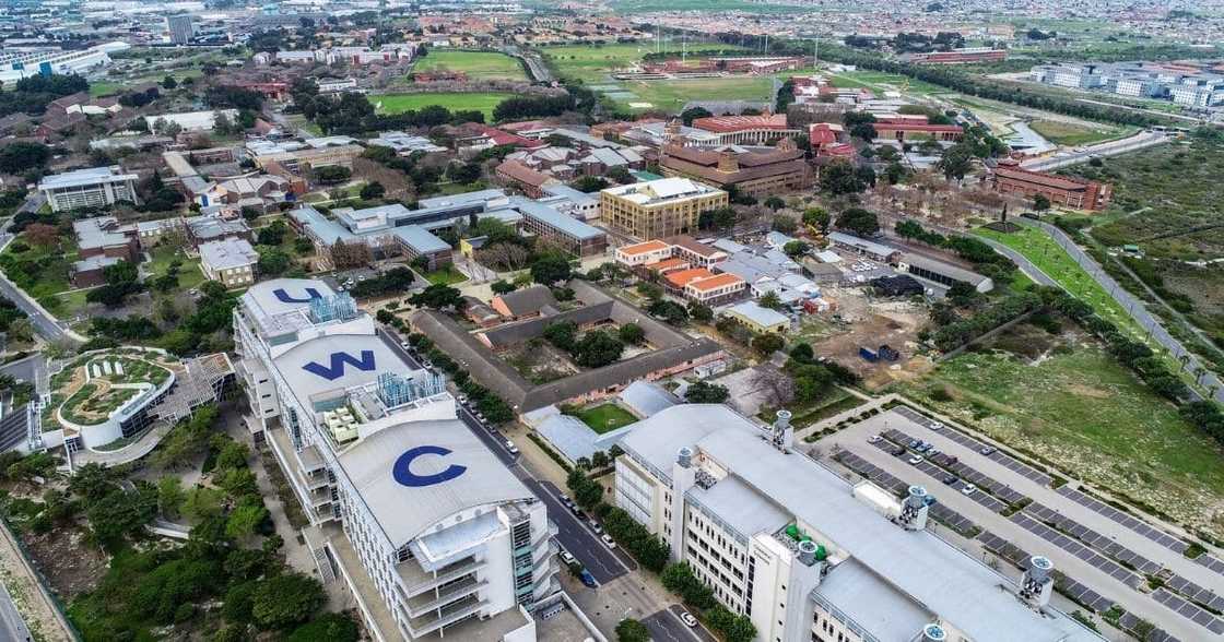 Eviction, University of the Western Cape, UWC, Covid-19, vaccine policy, relocation Eviction, University of the Western Cape, UWC, Covid-19, vaccine policy, relocation