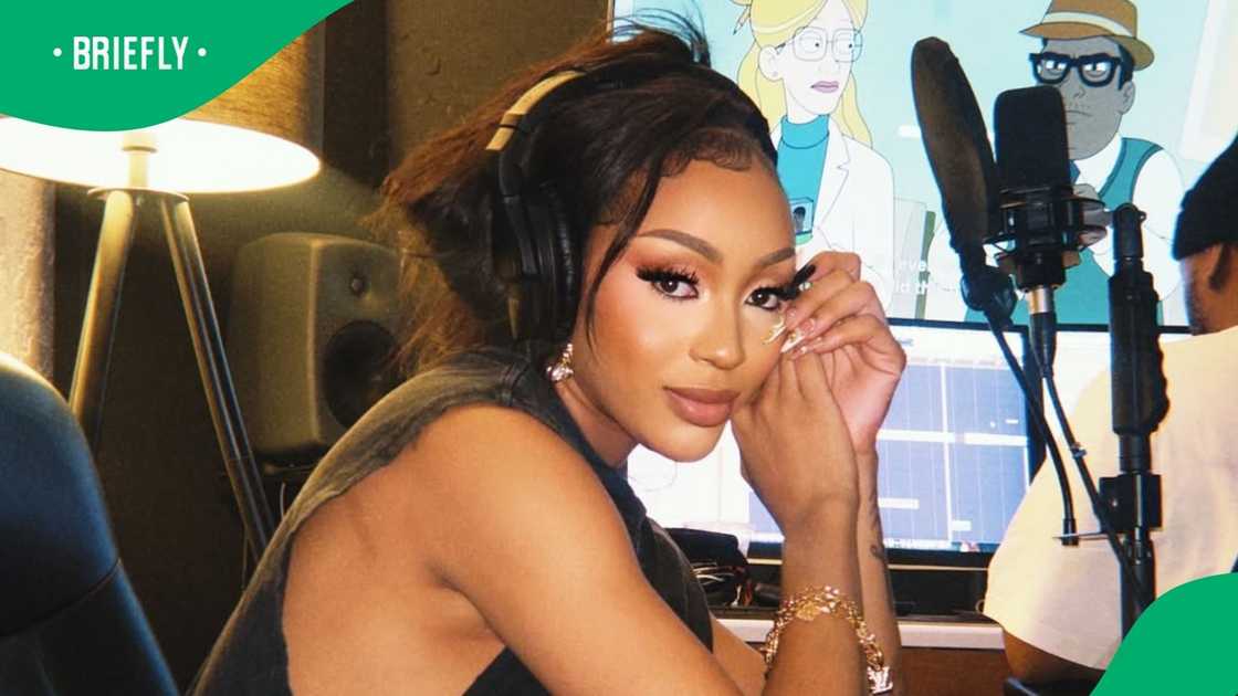 Nadia Nakai previews new song Nadia Nakai previews new song