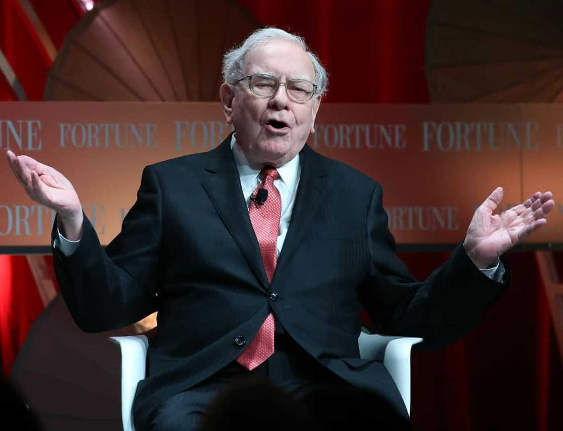 A mystery bidder will pay $19 million to have lunch with iconic investor Warren Buffett, chairman and CEO of Berkshire Hathaway, seen speaking at a Washington event on October 13, 2015 A mystery bidder will pay $19 million to have lunch with iconic investor Warren Buffett, chairman and CEO of Berkshire Hathaway, seen speaking at a Washington event on October 13, 2015