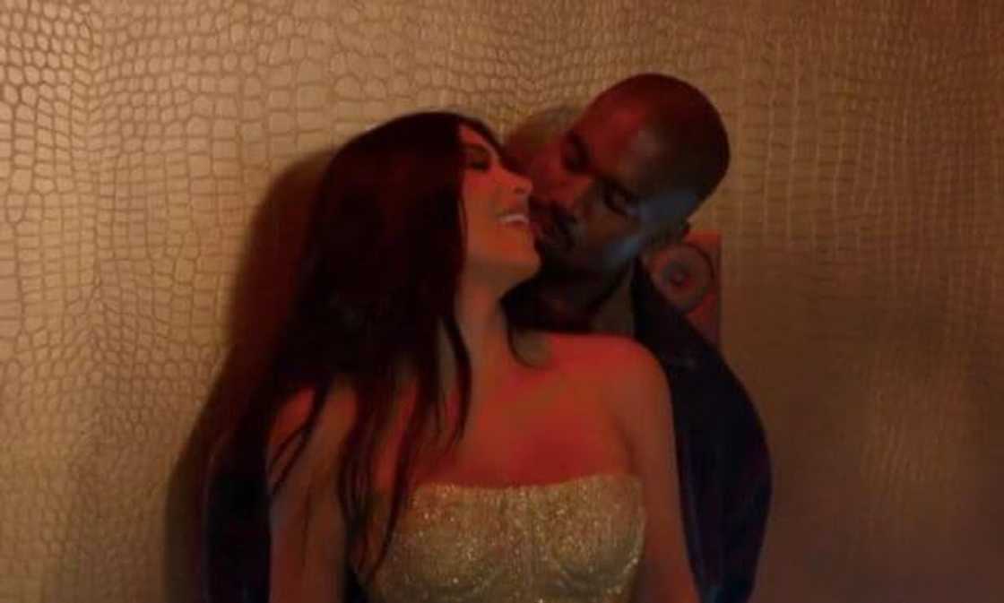 Kim Kardashian’s family members surprise her with birthday bash (photos) Kim Kardashian’s family members surprise her with birthday bash (photos)