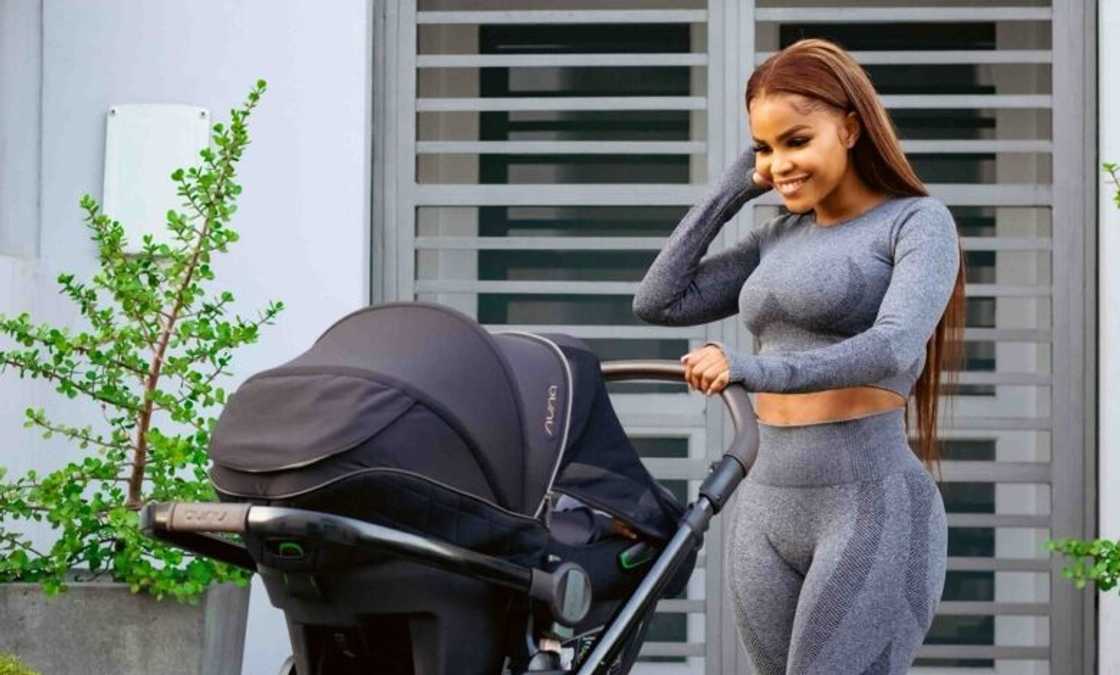 Khanya Mkangisa did not respond to J Molley's stunt. Khanya Mkangisa did not respond to J Molley's stunt.