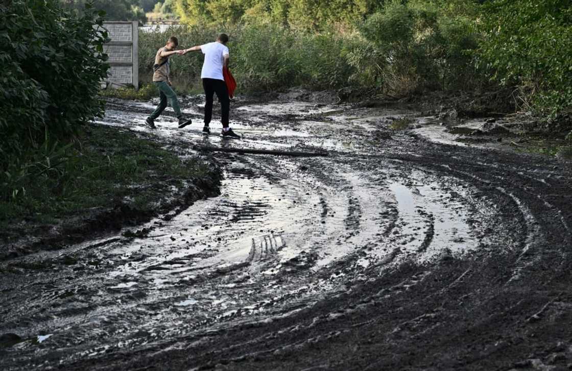 Russian forces targeted the Karachun dam with a salvo of missiles, damaging the hydraulic structures regulating the flow of the Inhulets river Russian forces targeted the Karachun dam with a salvo of missiles, damaging the hydraulic structures regulating the flow of the Inhulets river