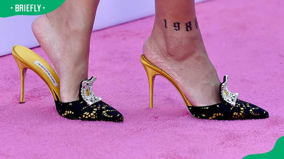 Rihanna's 1988 tattoo Rihanna's 1988 tattoo