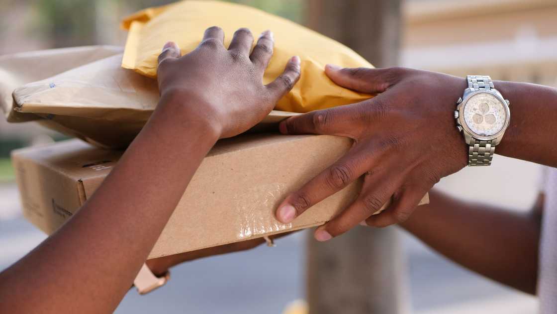 People expressed interest in becoming delivery drivers