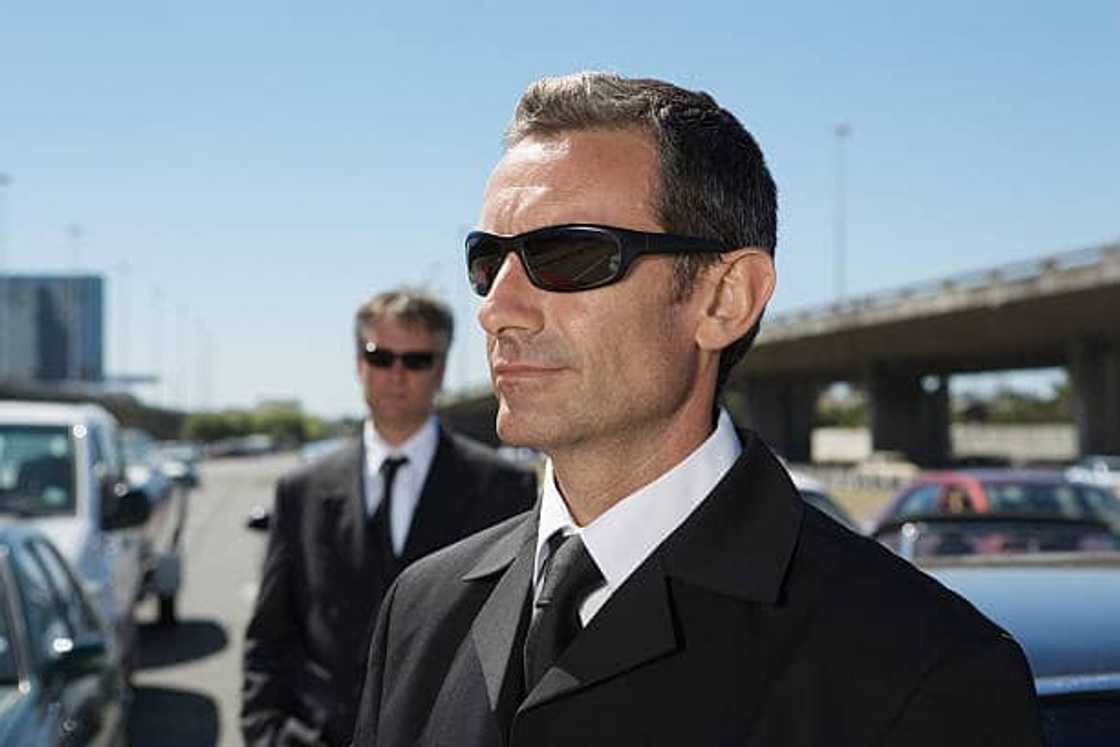 How much does SBV security earn? How much does SBV security earn?