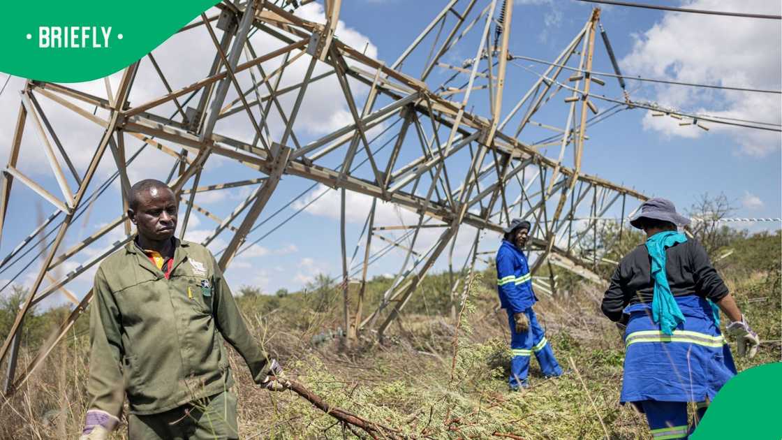 One in Olievenhoutbosch through vandalism and two in Koedespoort through electrical faults. One in Olievenhoutbosch through vandalism and two in Koedespoort through electrical faults.