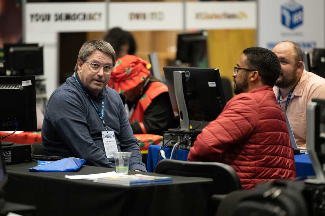 The Western Cape Provincial Minister of Education David Maynier congratulated 2024's matrics. The Western Cape Provincial Minister of Education David Maynier congratulated 2024's matrics.