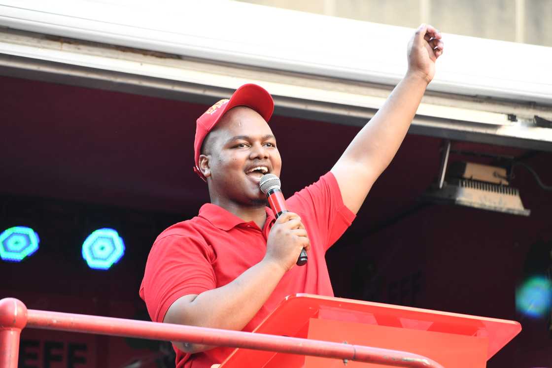Sihle Lonzi commented on the cause of the Fort Hare University fire Sihle Lonzi commented on the cause of the Fort Hare University fire