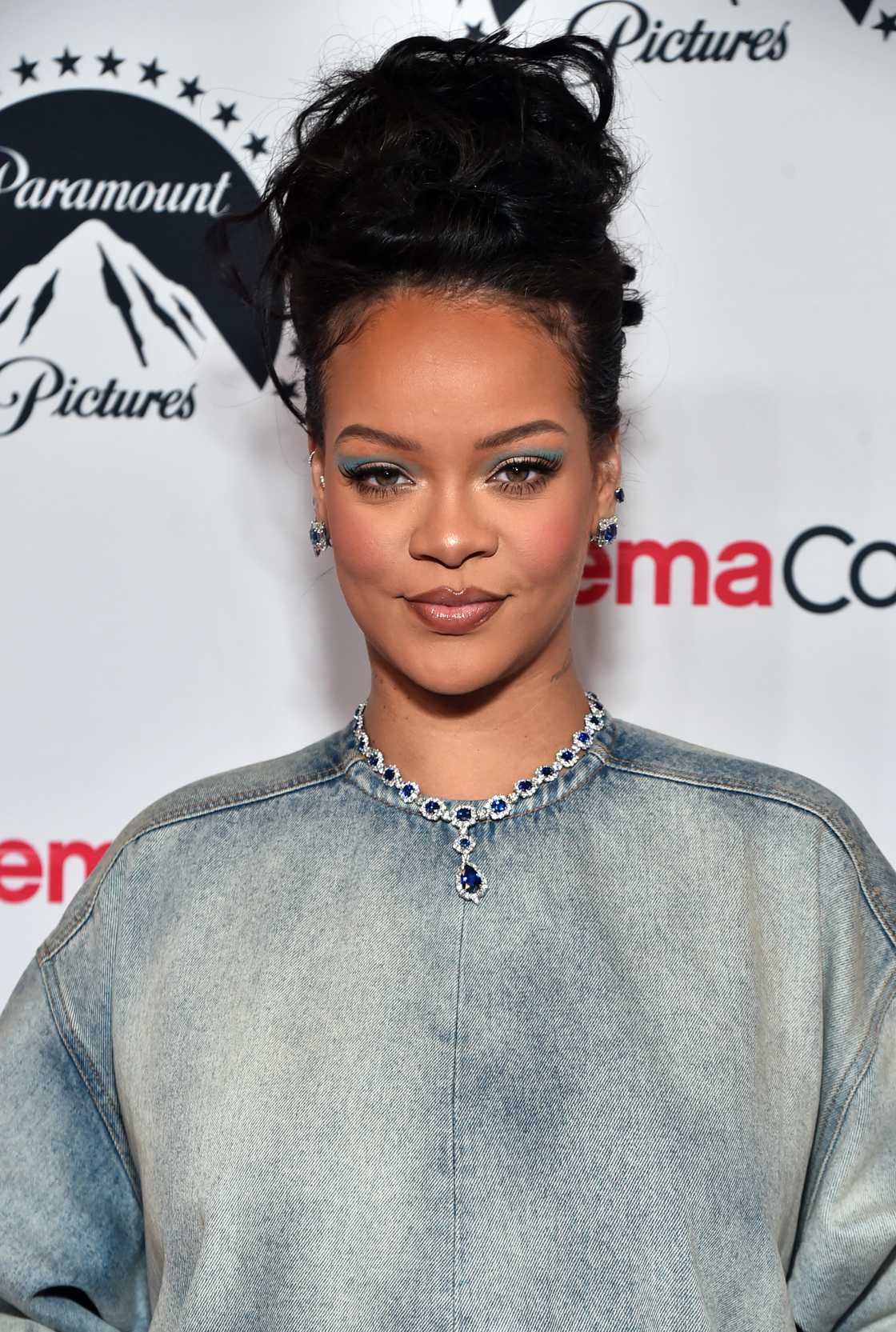 Rihanna bares all in new savage fenty x lingerie photos Rihanna bares all in new savage fenty x lingerie photos
