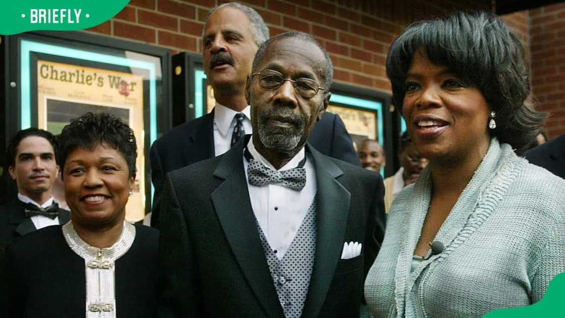 How many family members does Oprah Winfrey have? How many family members does Oprah Winfrey have?
