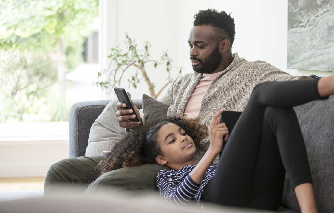 Cutting back on screen time is no easy task Cutting back on screen time is no easy task
