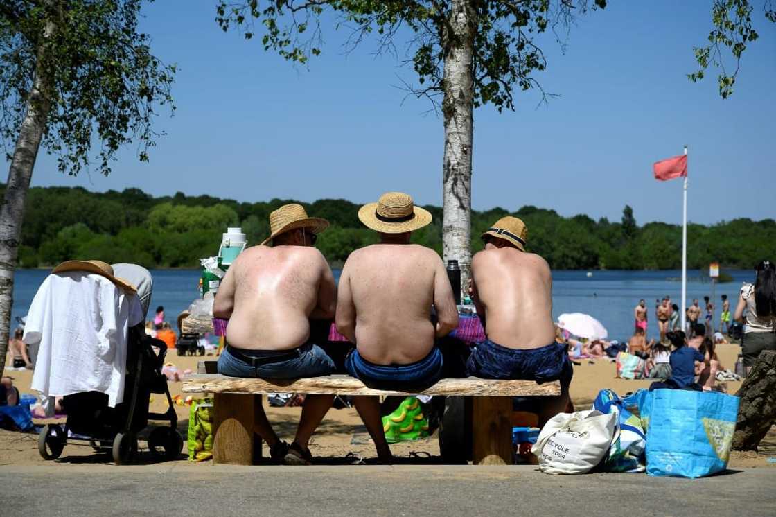 Friends tend to have similar body odours, scientists say Friends tend to have similar body odours, scientists say
