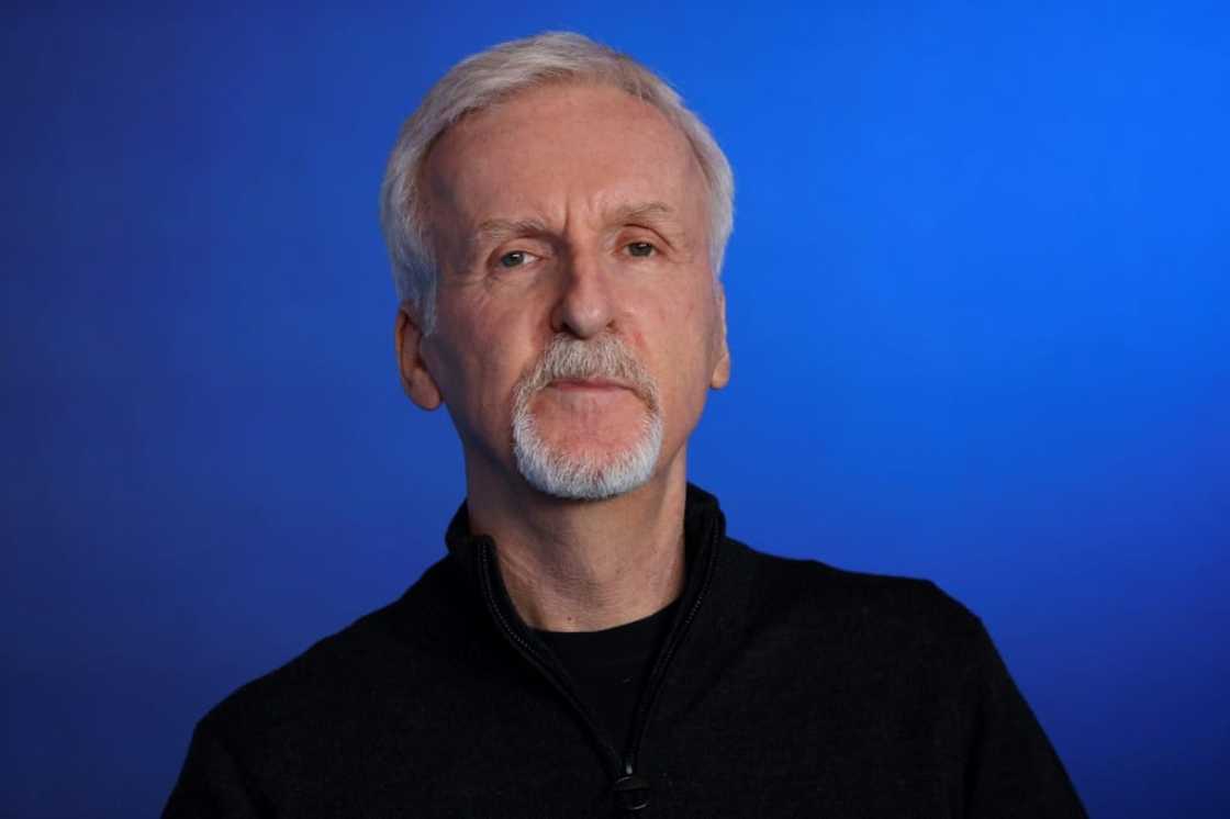 Le réalisateur James Cameron pendant une séance photo pour "Avatar: La voie de l'eau" le 4 décembre 2022 à Londres