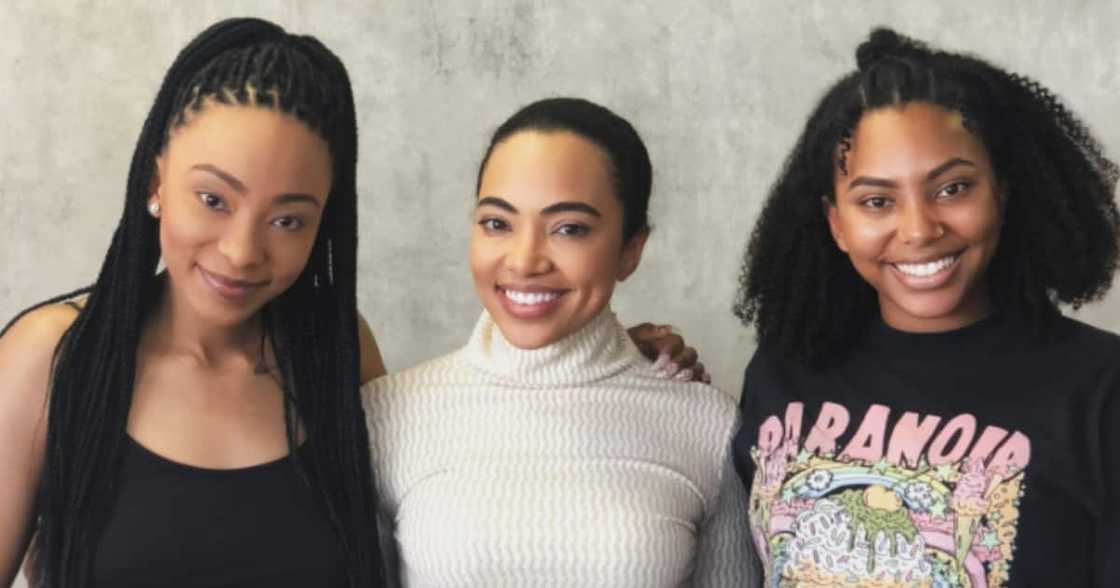 Sisterhood: Actress Amanda du Pont shows off her gorgeous siblings Sisterhood: Actress Amanda du Pont shows off her gorgeous siblings