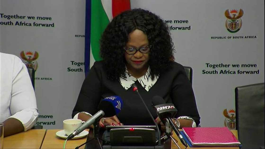 Nomvula Mokonyane Nomvula Mokonyane