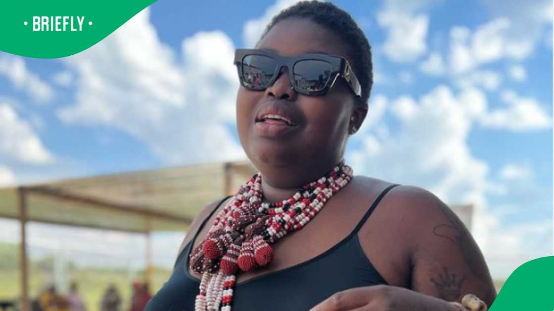 SA reacts to a video of Gogo Maweni's money SA reacts to a video of Gogo Maweni's money