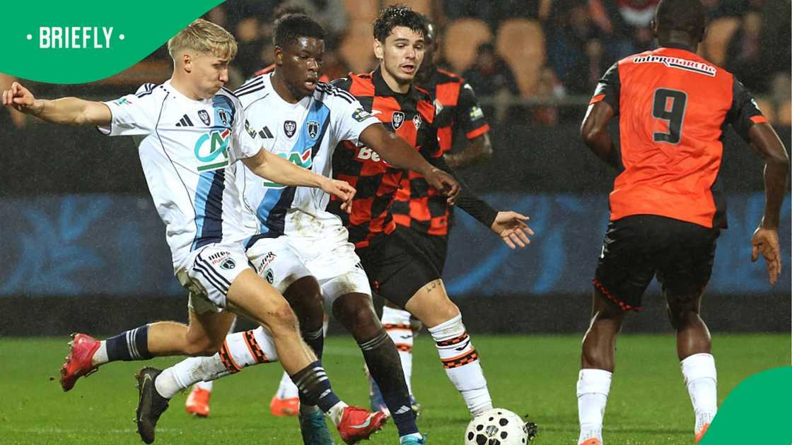 Marshall Munetsi playing for Paris FC Marshall Munetsi playing for Paris FC