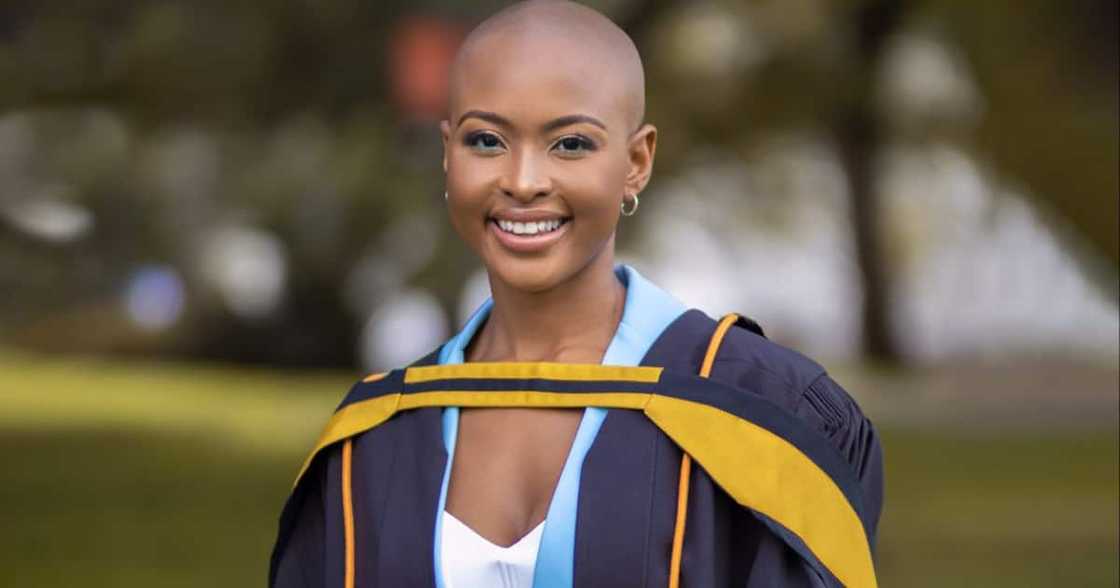 The lady bagged her Honours in Science The lady bagged her Honours in Science