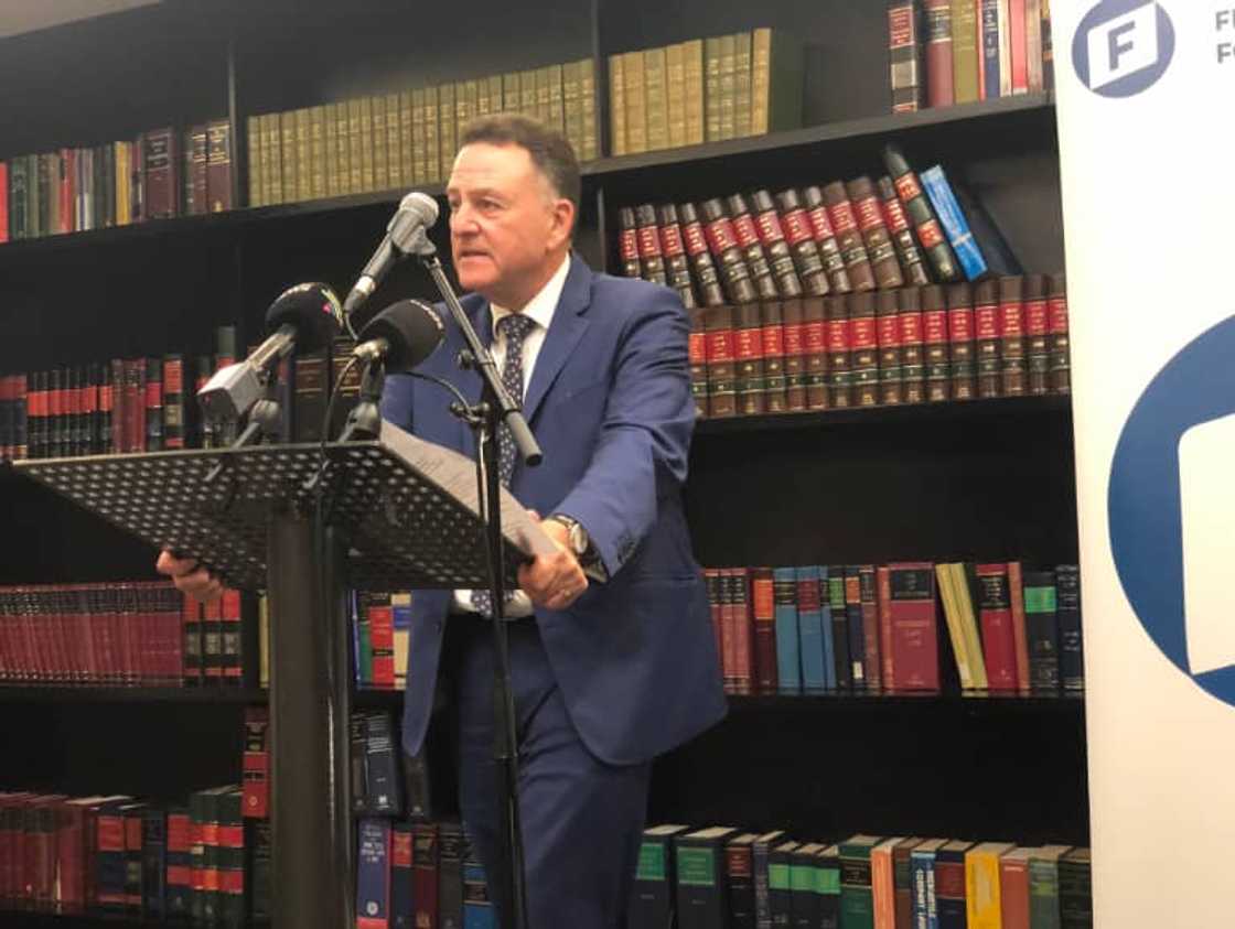 Tony Leon biography: age, family, DA, ambassador, books, fightback and latest news Tony Leon biography: age, family, DA, ambassador, books, fightback and latest news