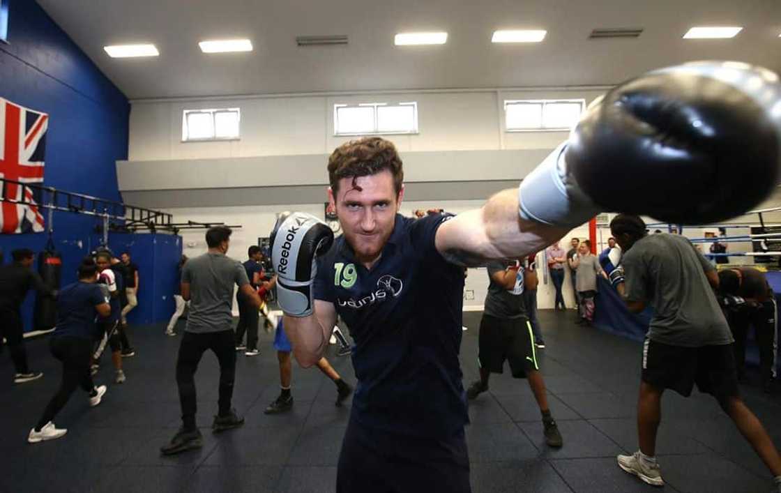 Cameron van der Burgh bio Cameron van der Burgh bio