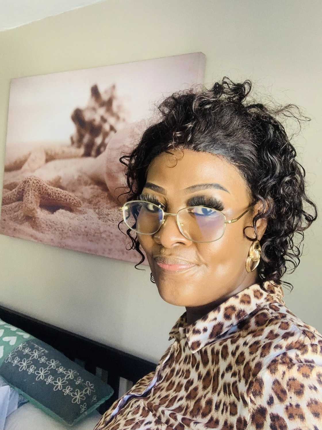 Others pointed out that his sophisticated look reminded them of the famous founder of the KFC franchise